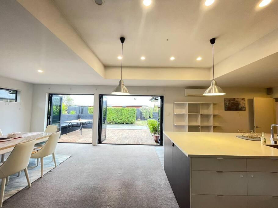 Spacious 4 Bed Family Home Christchurch Exterior foto
